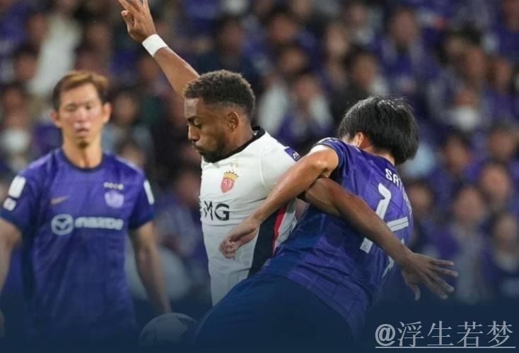 古斯塔沃助攻头球,加布里埃尔凌空抽射得分 古斯塔沃助攻头球,加布里埃尔凌空抽射得分